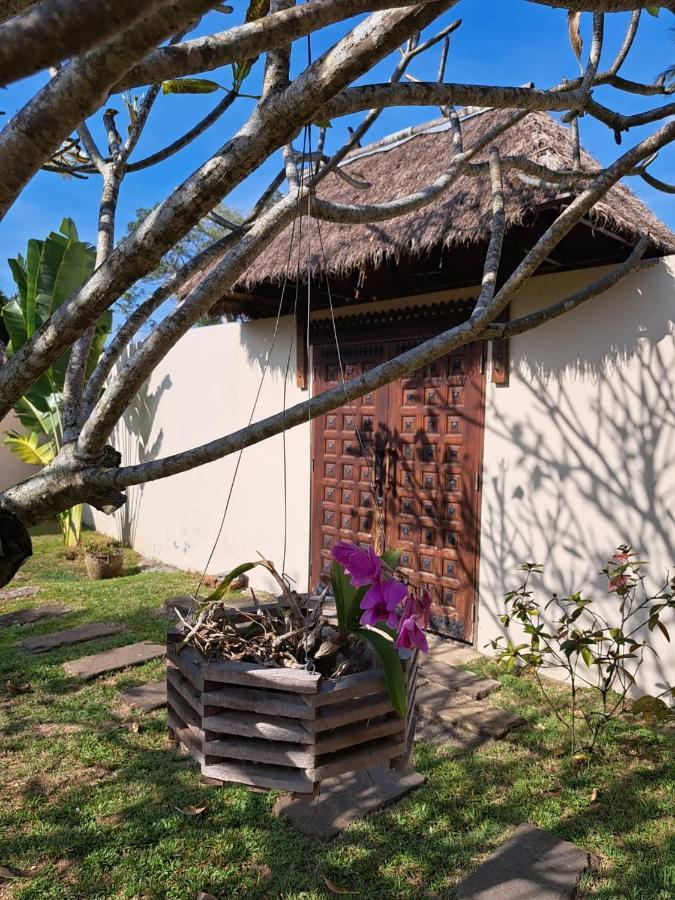 Laura Guest House-Adult Only- Hua Thanon  Exterior foto